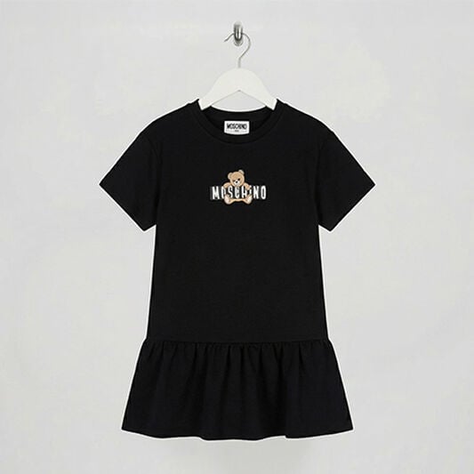 تيشيرتات وتوبات