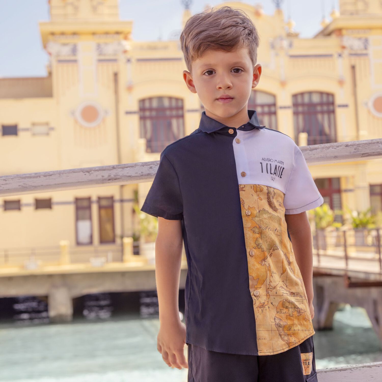 تيشيرت بولو أولاد بالشعار باللون الكحلى والأبيض والبيج, 2, hi-res image number null