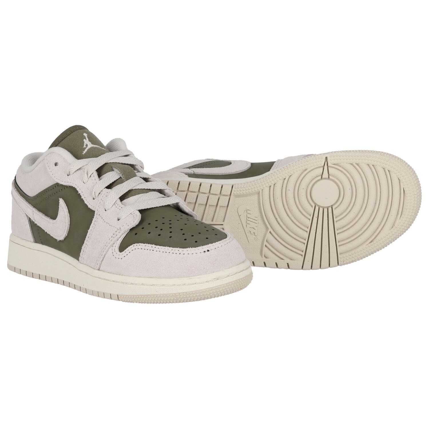 Green & White Air Jordan 1 Low Trainers, 1, hi-res