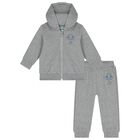 بدلة رياضية أولاد بالشعار باللون الرمادي, 1, hi-res