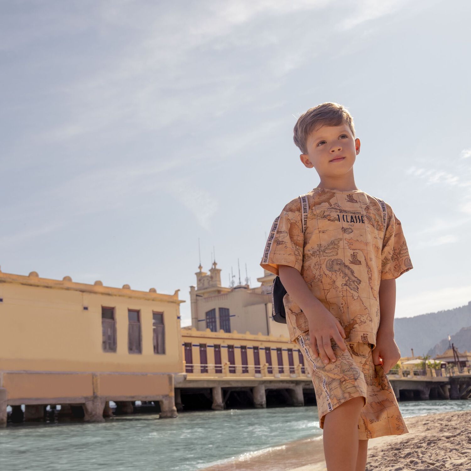 شورت أولاد بطبعة خريطة باللون البيج, 1, hi-res image number null