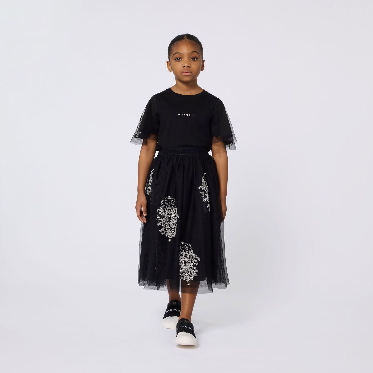 تي شيرت باللون أسود بشعار للبنات, 1, hi-res