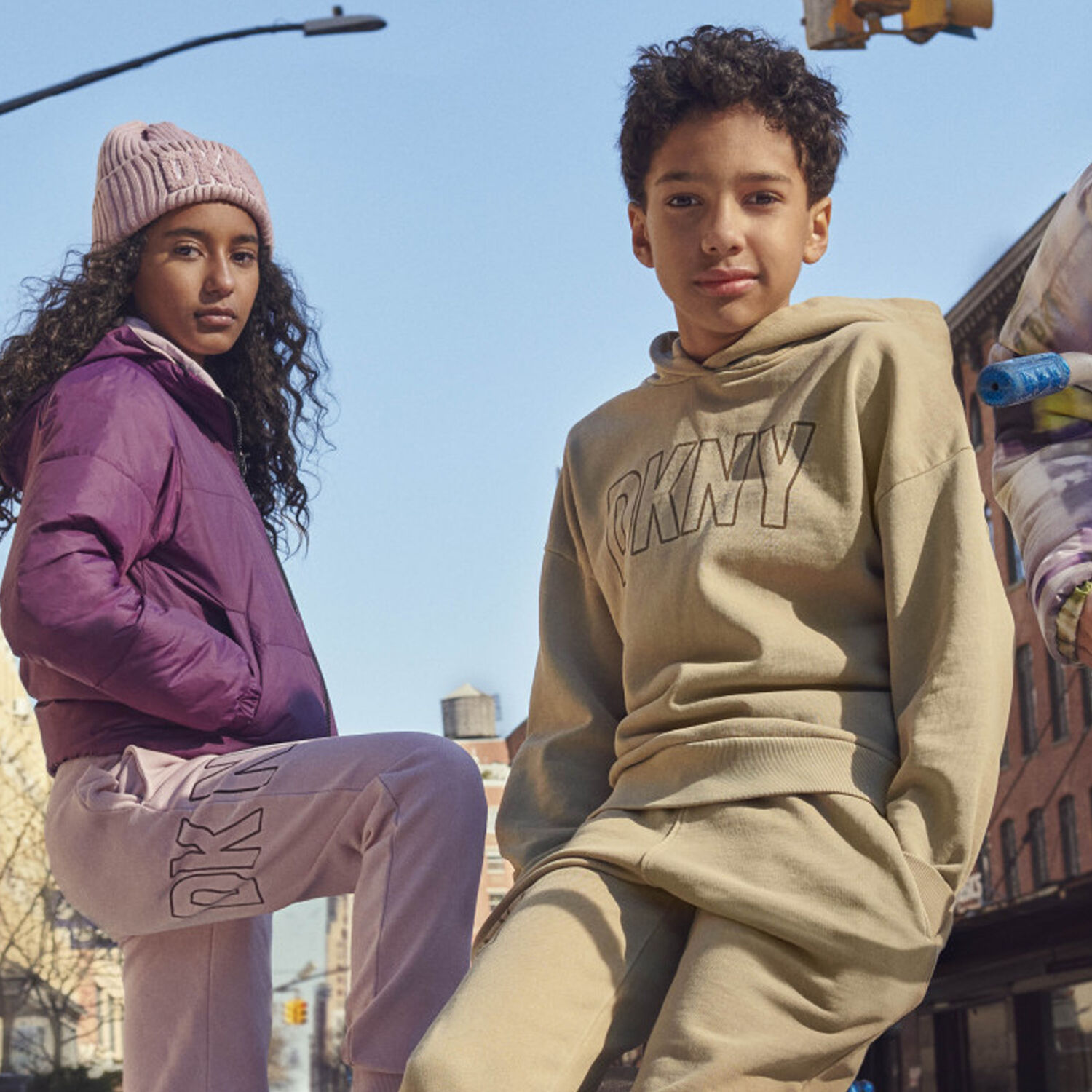 توب هودى بالشعار باللون الاخضر الكاكى, 1, hi-res