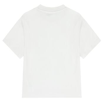قميص أبيض بشعار للأولاد