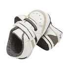 حذاء رياضي باللون الأبيض والبيج للأولاد, 1, hi-res