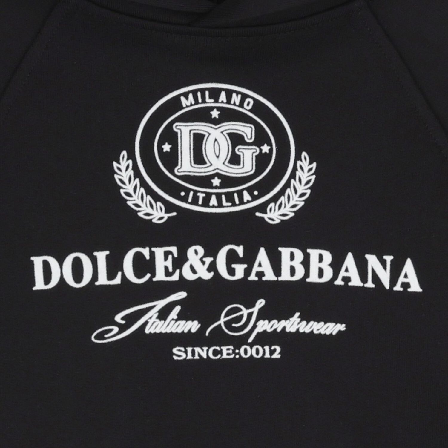 بلوزة بغطاء رأس وشعار باللون الأسود للأولاد, 1, hi-res