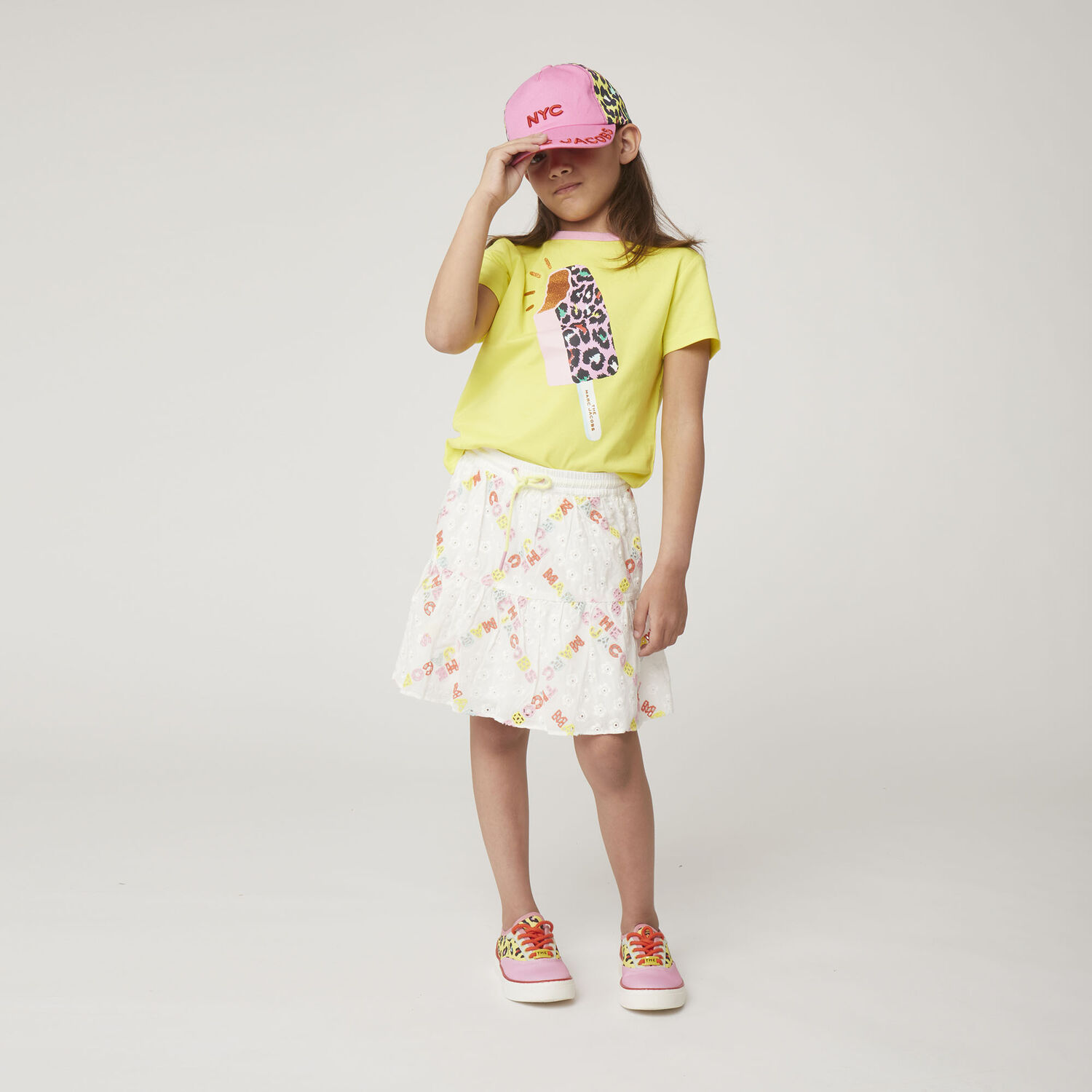 تيشيرت بالشعار باللون الأصفر للبنات, 2, hi-res