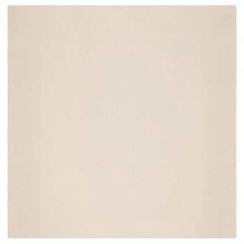 بطانية محبوكة باللون البيج