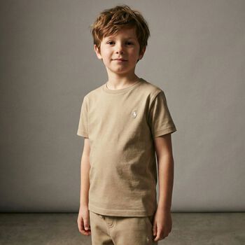 تيشيرت اولاد بالشعار باللون البيج