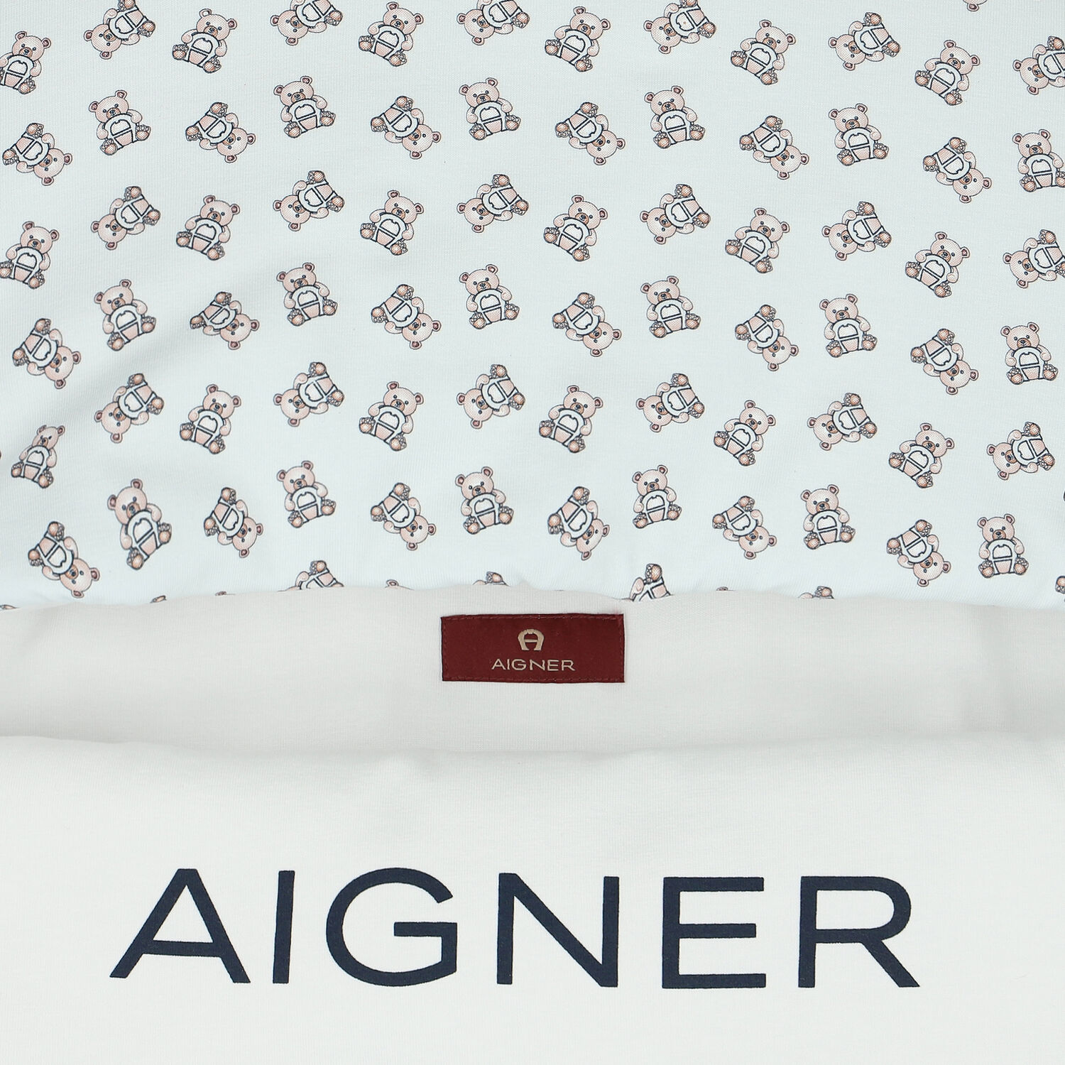 مدس بالشعار باللون الأزرق والأبيض , 3, hi-res image number null