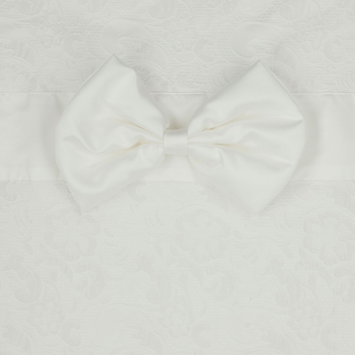 Baby Girls White Satin Bow Blanket, 1, hi-res