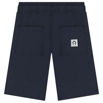 شورتات للأولاد باللون الكحلي بشعار