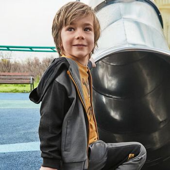 بدله رياضيه للاولاد باللون الرمادى ( 3 قطع ) 