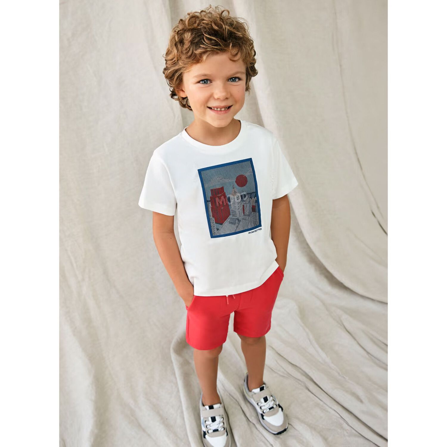 شورت أولاد بالشعار باللون الأحمر, 1, hi-res image number null