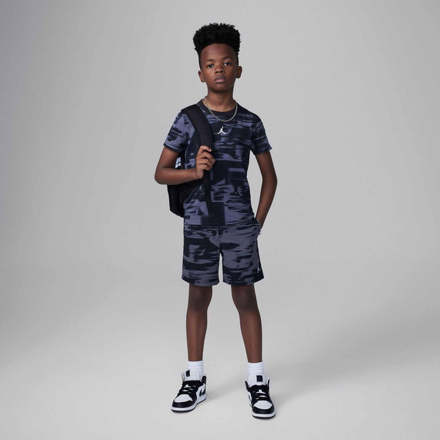 شورت بشعار  جوردان باللون الأسود والرمادي, 1, hi-res image number null