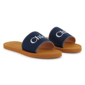 Girls Woody Logo Sliders