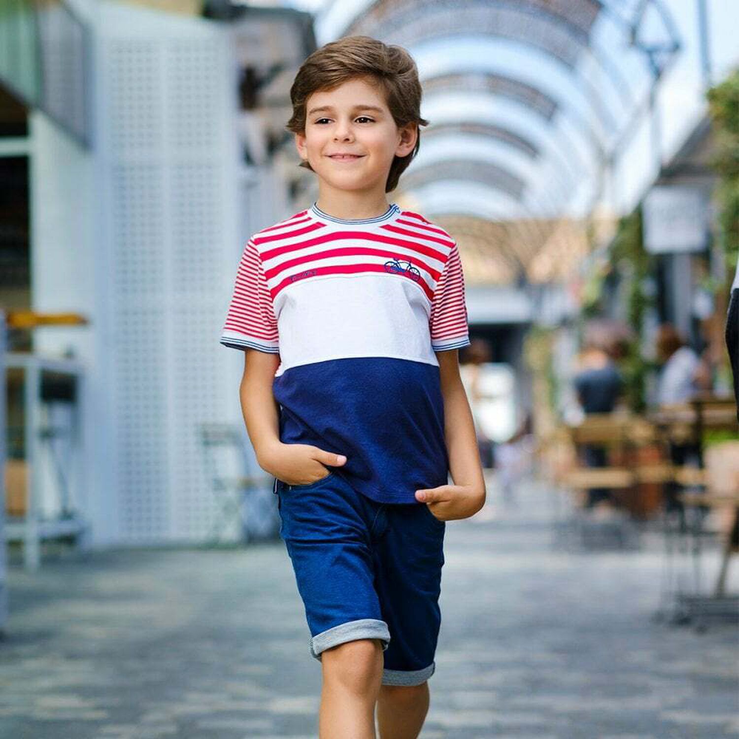 تيشيرت مطرز متعدد الألوان للأولاد, 1, hi-res