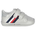 حذاء قبل المشي بالشعار باللون الفضي للاولاد , 1, hi-res