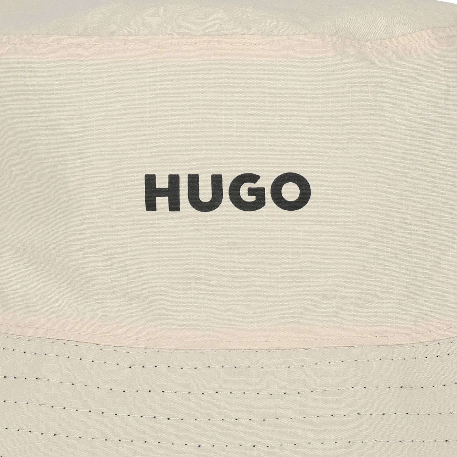 قبعة دلو قابلة للعكس باللونين الأسود والبيج للأولاد, 1, hi-res