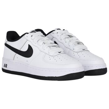 حذاء تدريب Air Force 1 باللونين الأبيض والأسود