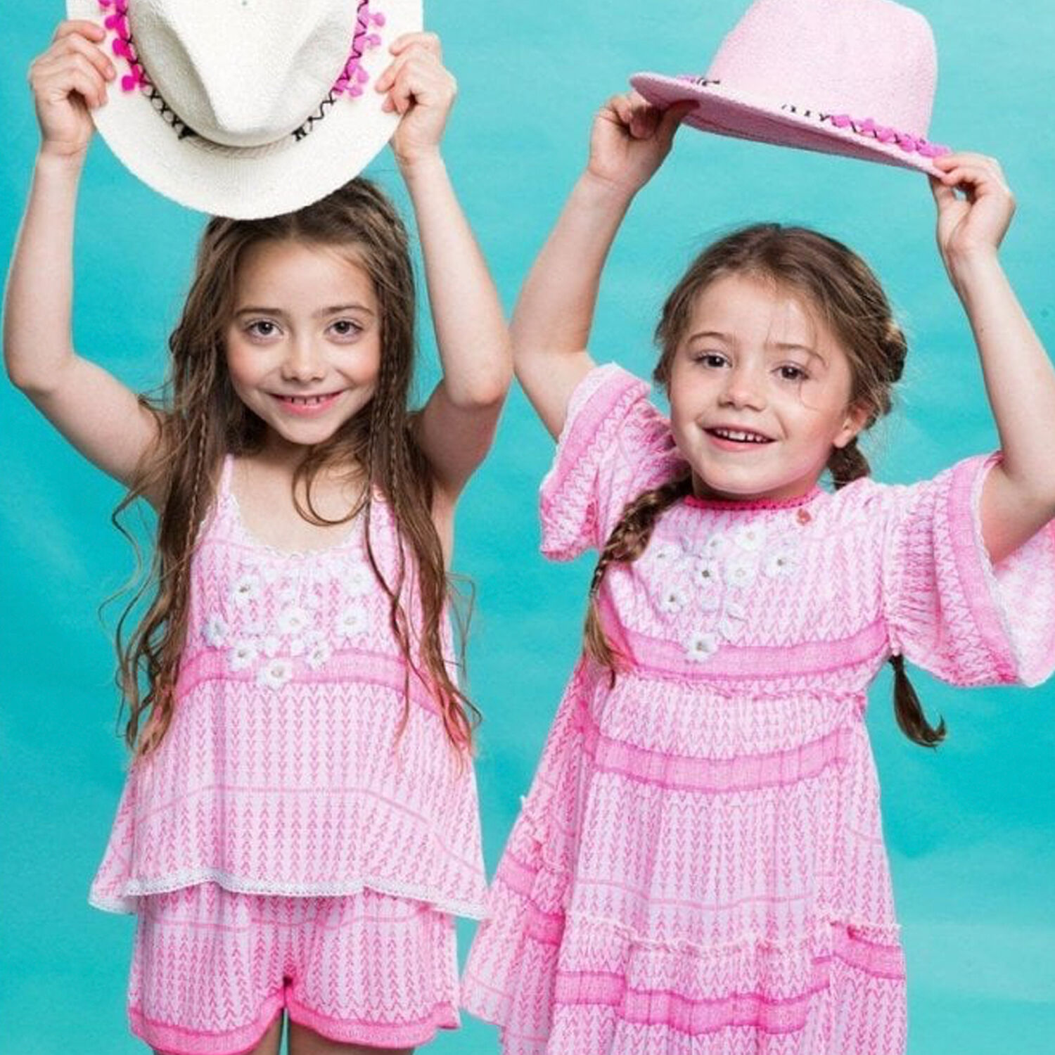 بدلة بحمالات باللون الزهرى للبنات, 1, hi-res