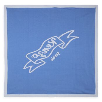 بطانية محبوكة بالشعار باللون الأزرق