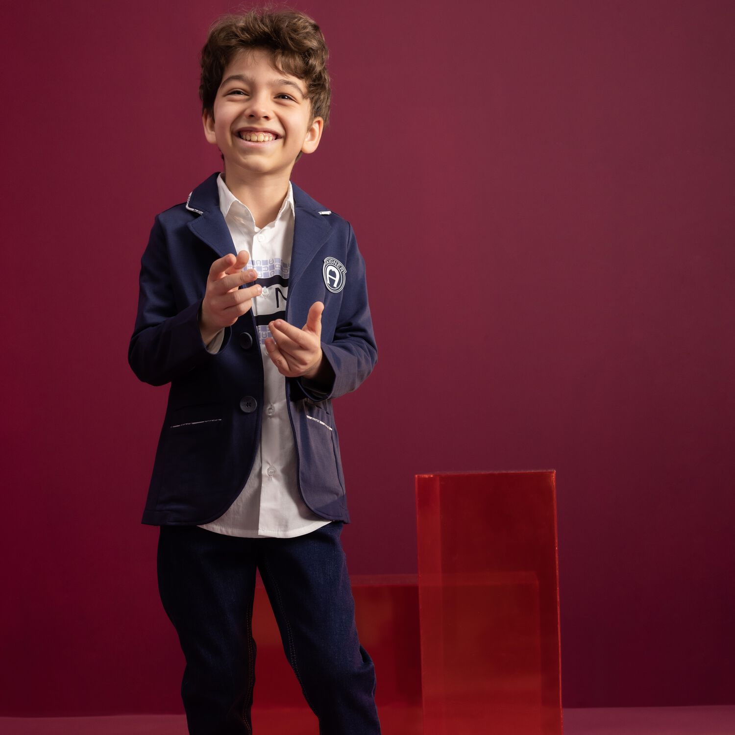 جاكيت بليزر أولاد بالشعار باللون الكحلى, 1, hi-res