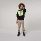 جاكيت هودى بالشعار باللون الاسود للاولاد, 1, hi-res