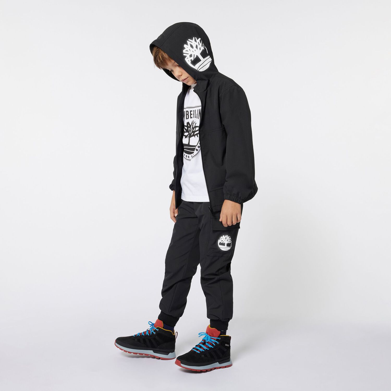 تيشيرت أولاد بالشعار باللون الأبيض, 1, hi-res