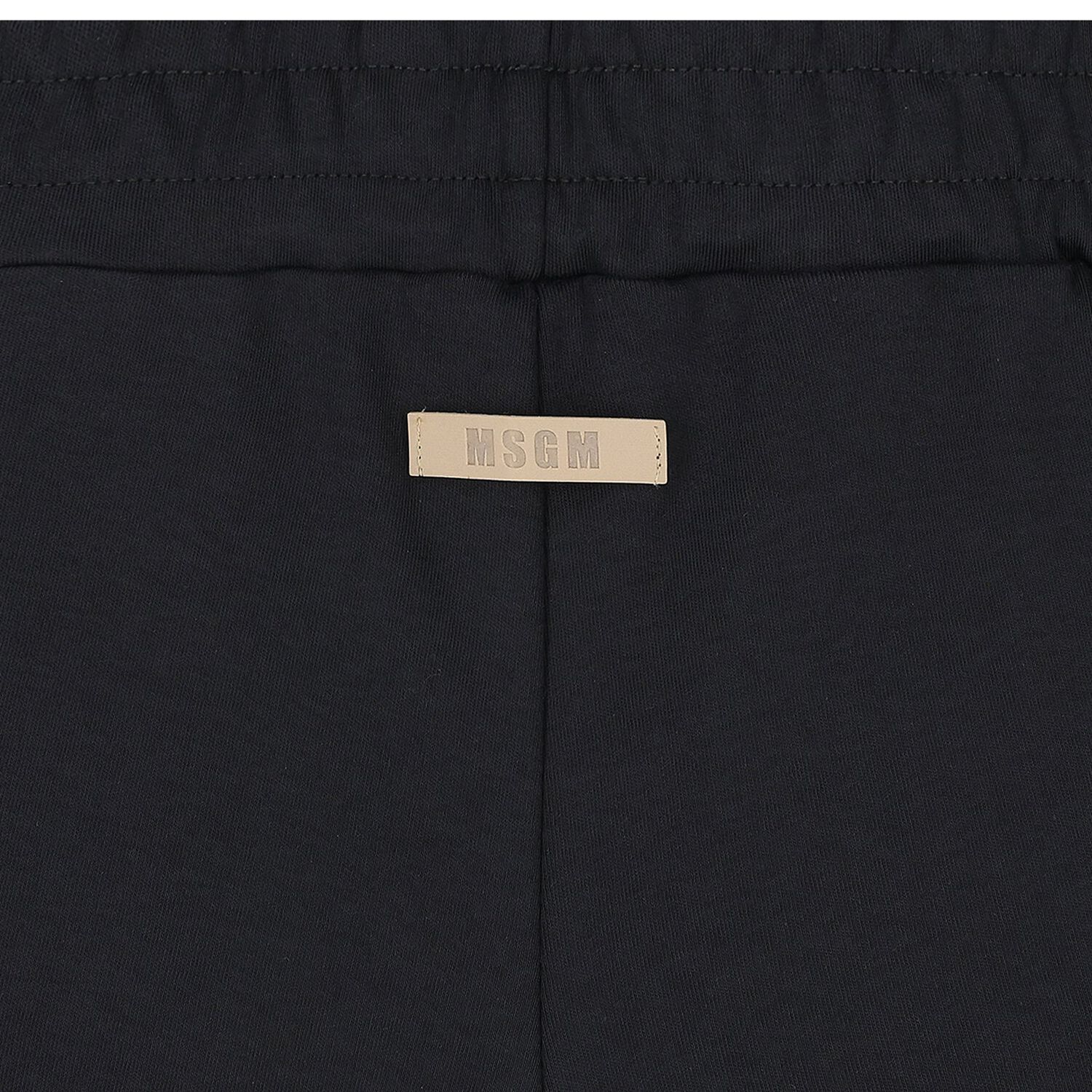 شورت بنات مكشكش بالشعار باللون الأسود, 1, hi-res