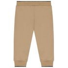 طقم بدلة رياضية أولاد بالشعار باللون البيج, 1, hi-res