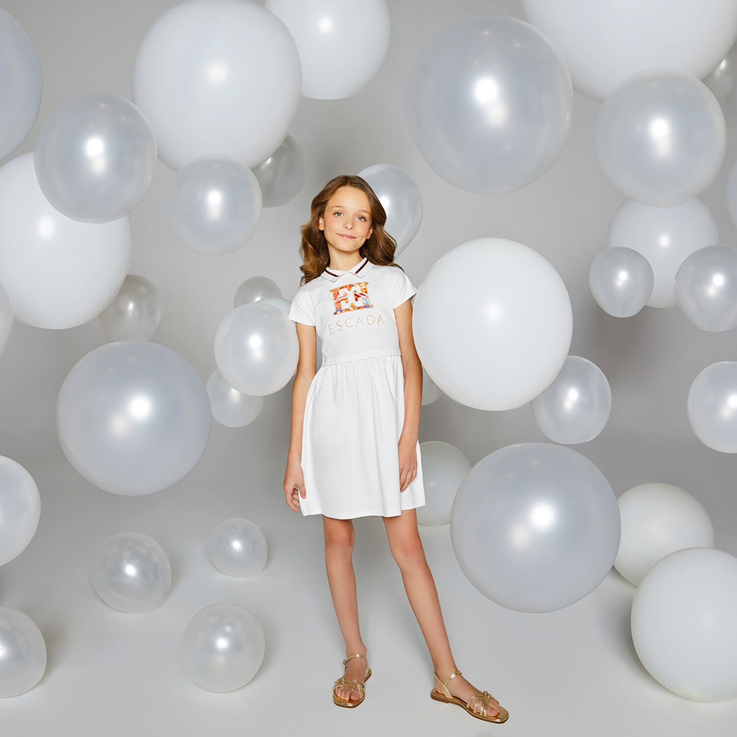 فستان بنات بالشعار باللون عاجي, 1, hi-res image number null