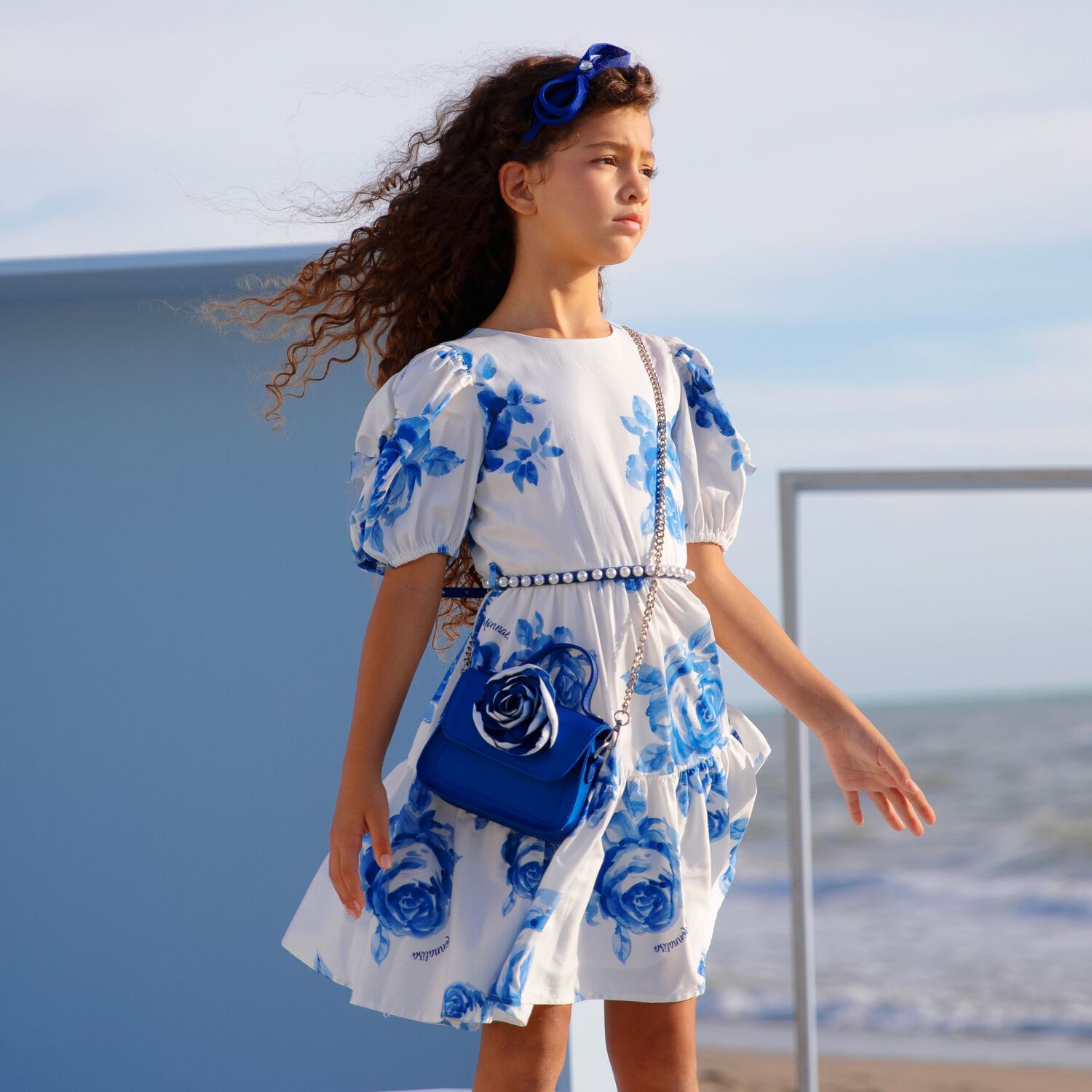 فستان بطبعة الزهور باللون الأبيض والأزرق, 2, hi-res