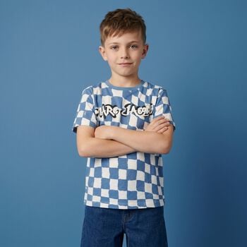 تيشيرت اولاد بنقشه مربعات باللون الازرق والابيض 