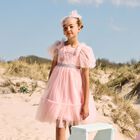 فستان بنات باللون الوردي مزين بالأزياء الراقية, 1, hi-res