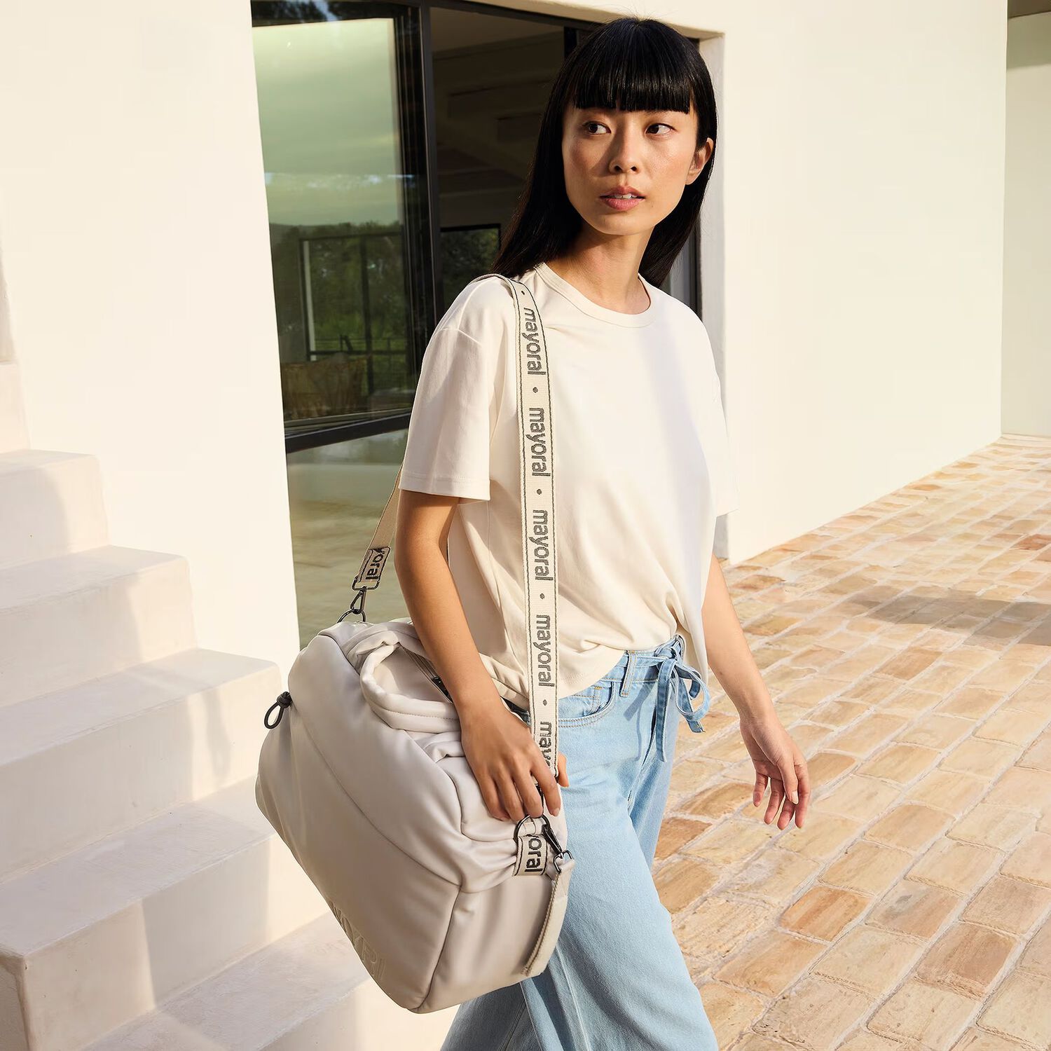 حقيبة تغيير الملابس للأطفال بالشعار باللون البيج , 1, hi-res