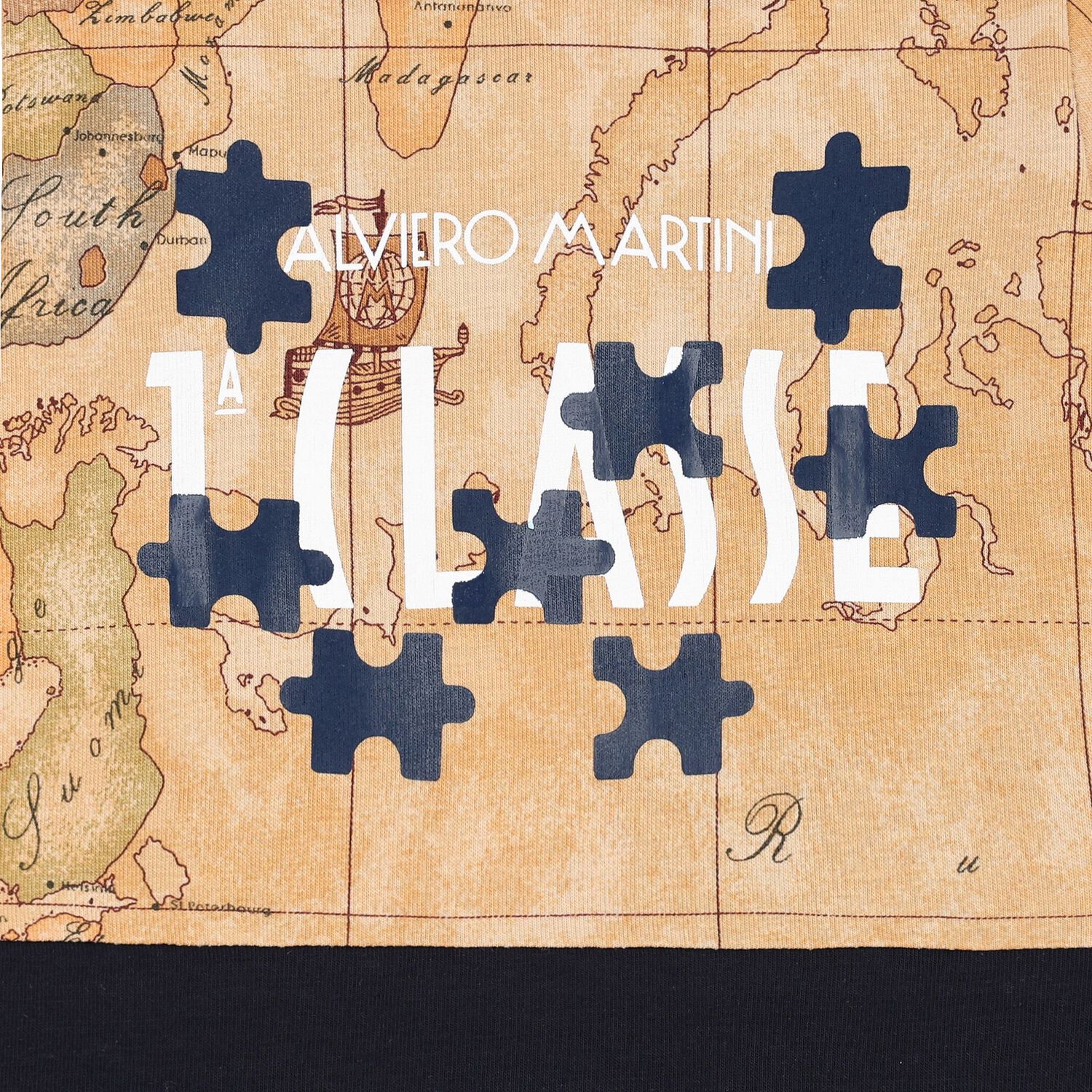 رومبير بطبعة خريطة باللون البيج و الكحلي, 1, hi-res image number null