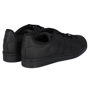  حذاء رياضي سوبر ستار باللون الأسود