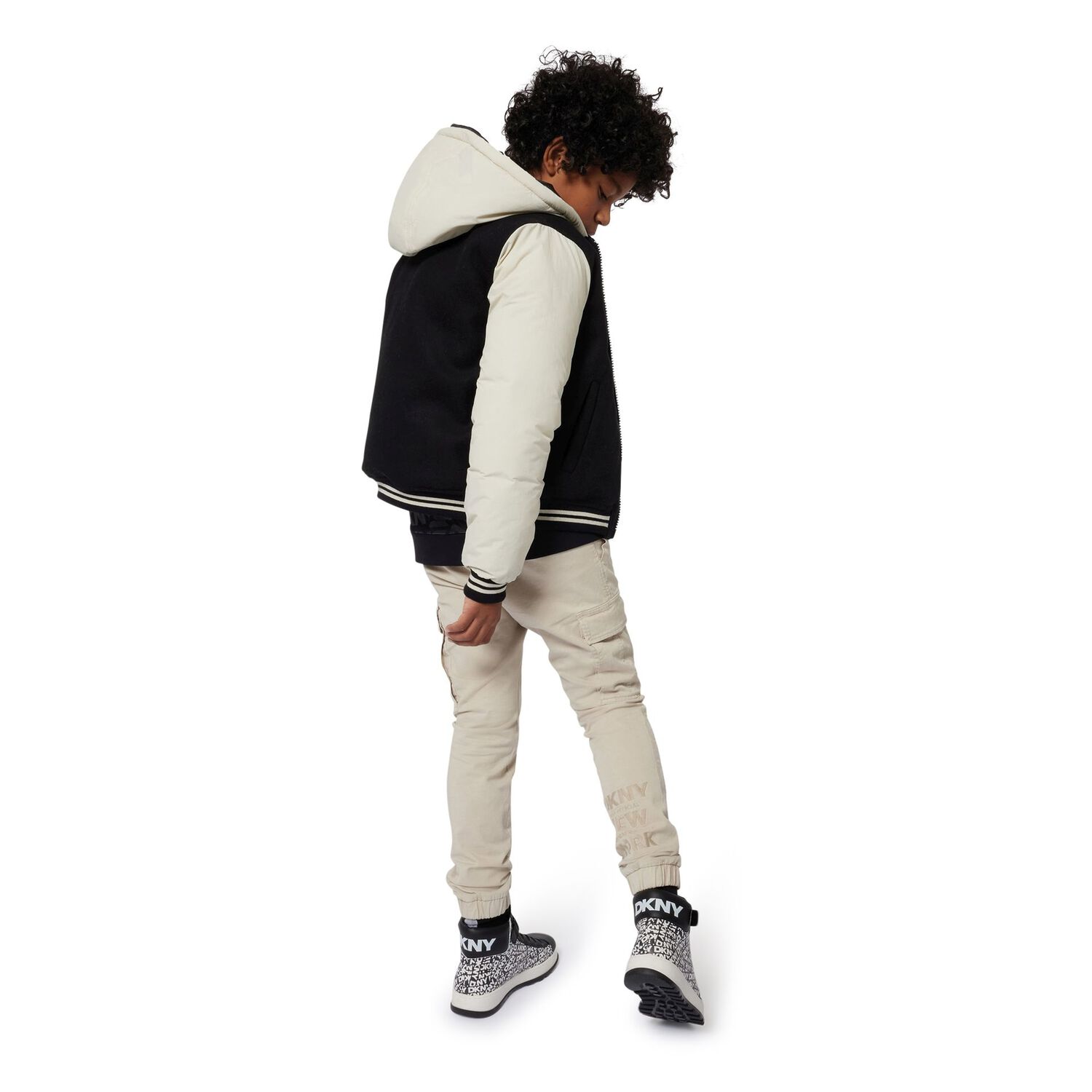 بنطلون اولاد بالشعار باللون البيج, 2, hi-res image number null