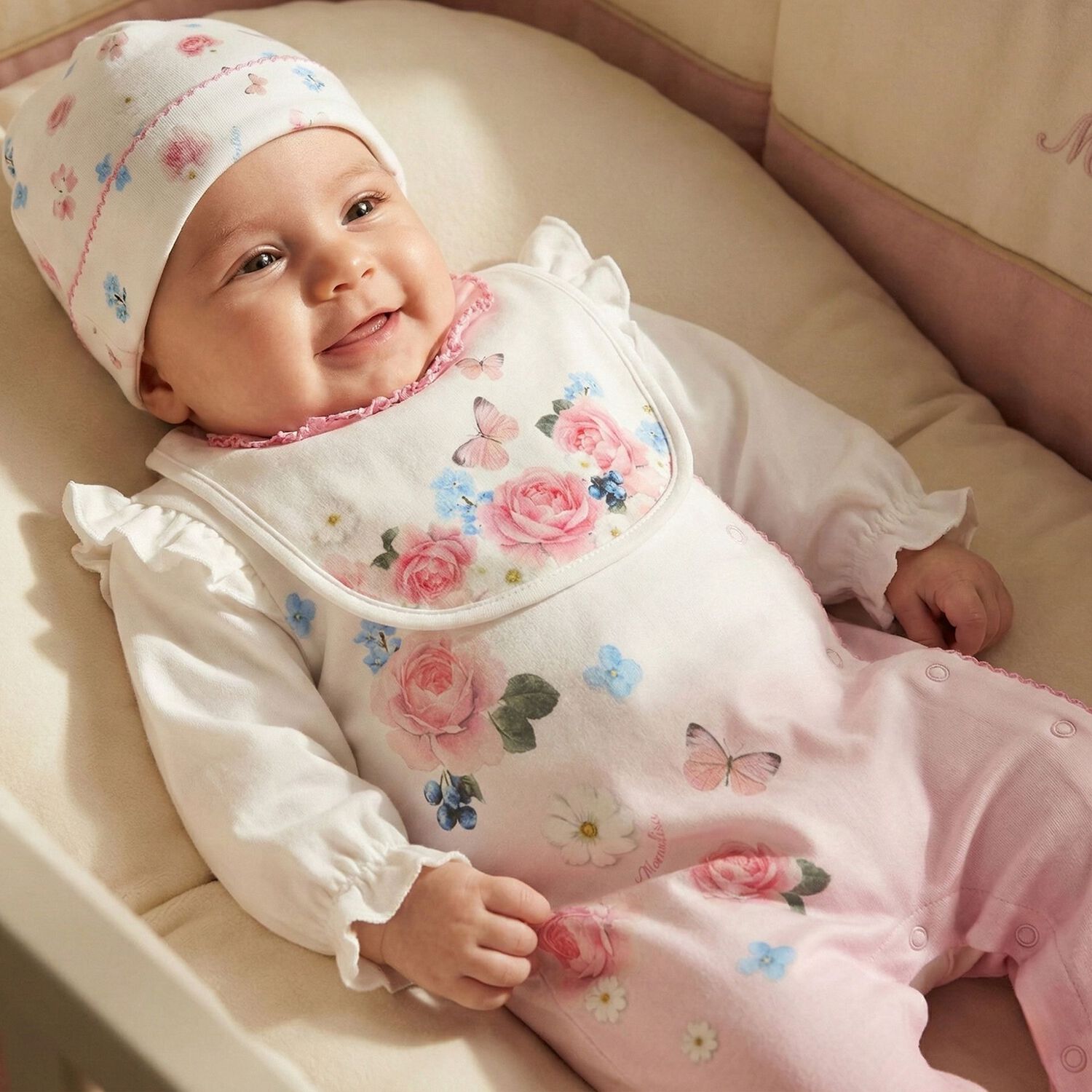 طقم هدايا ملابس أطفال بناتي مزين بالزهور باللون ألابيض والوردي , 1, hi-res