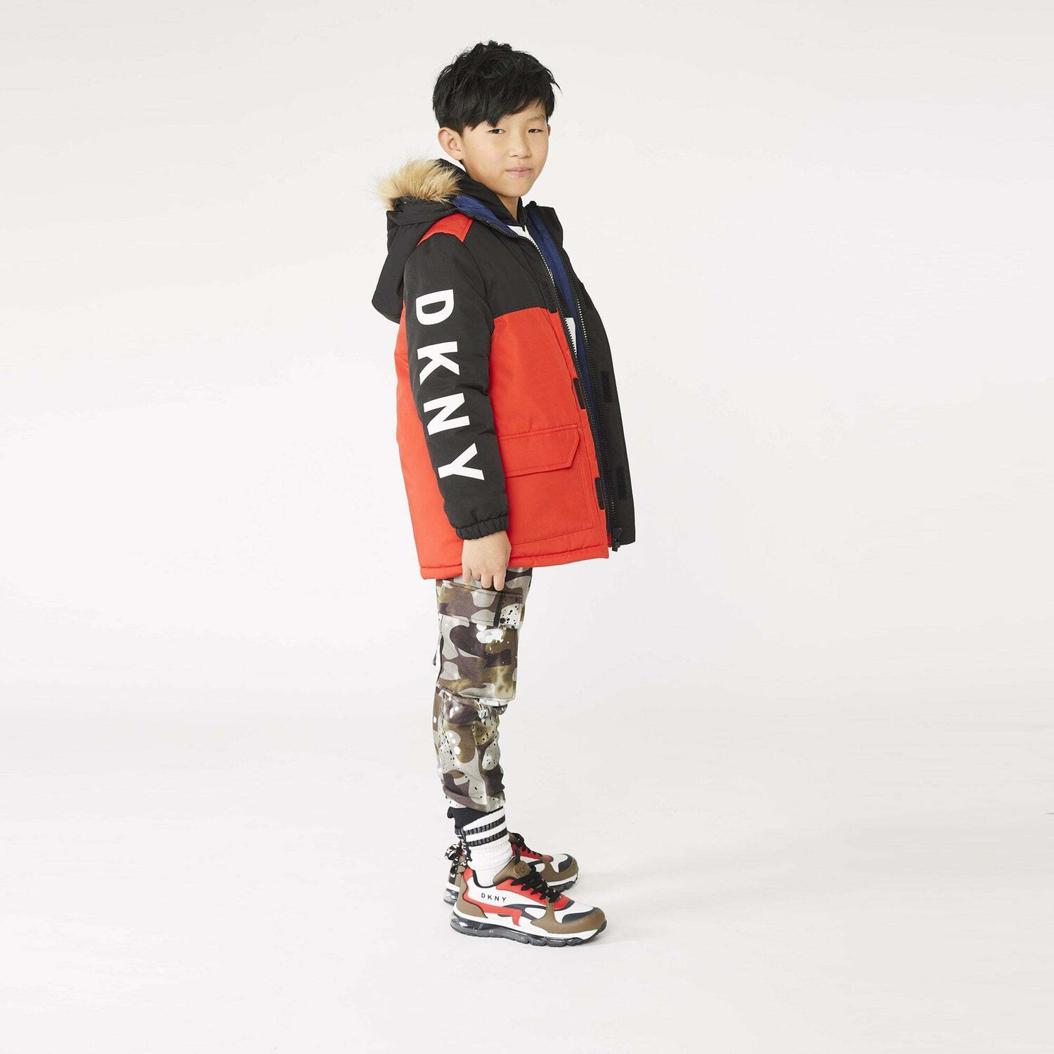 بنطلون رياضى مموه باللون الكاكى للاولاد, 1, hi-res