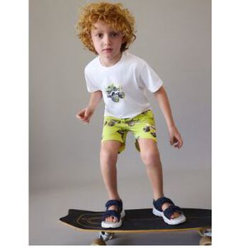 طقم شورت اولاد باللون الابيض والاخضر