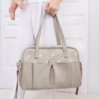 حقيبة تغيير للأطفال بطبعة نجوم باللون البيج, 1, hi-res