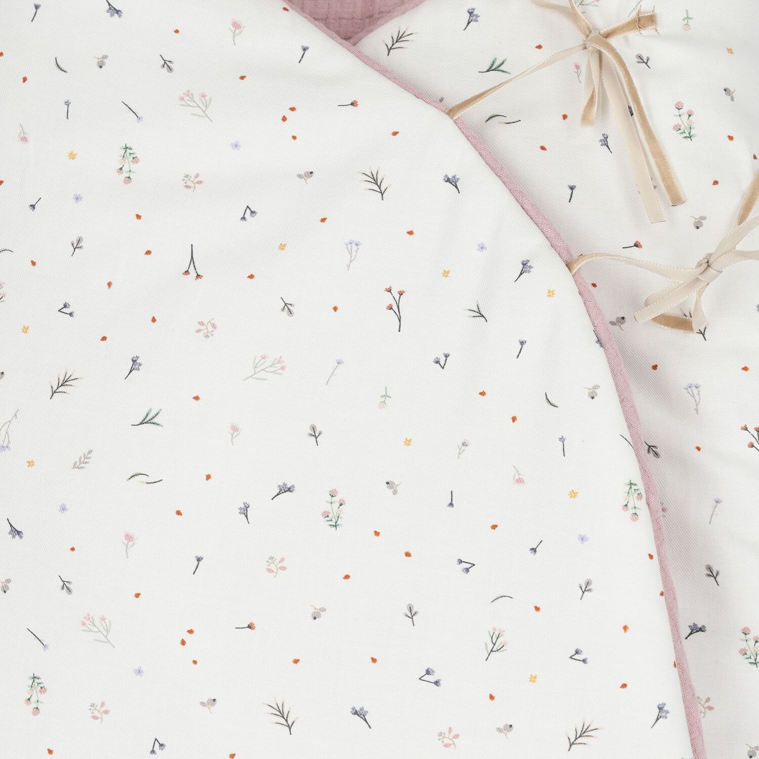 مدس قابل للعكس بغطاء رأس باللون العاجي والوردي للبنات  , 3, hi-res