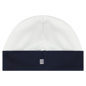 قبعة بالشعار باللون الأبيض والكحلي للأولاد