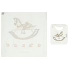 طقم قماط ومريلة بطبعة الحصان باللون العاجي, 1, hi-res