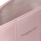 حفيبة مستلزمات بنات بالشعار باللون الوردي, 3, hi-res