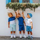 حذاء أولاد رياضي باللون الأبيض و الكحلي , 2, hi-res