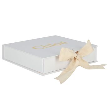 طقم هدايا ملابس أطفال باللون الأبيض والوردي للبنات