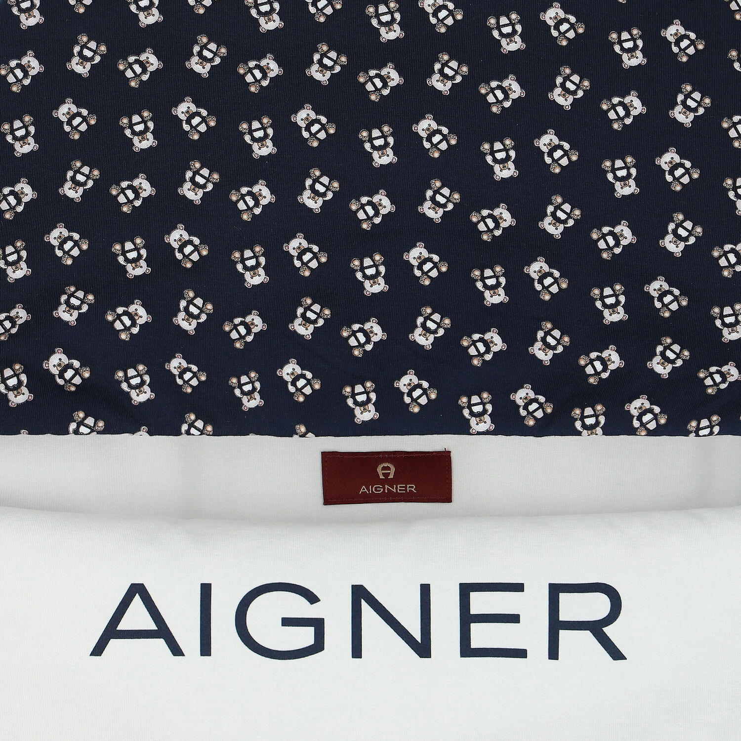 مدس بالشعار باللون الأزرق والأبيض , 3, hi-res image number null